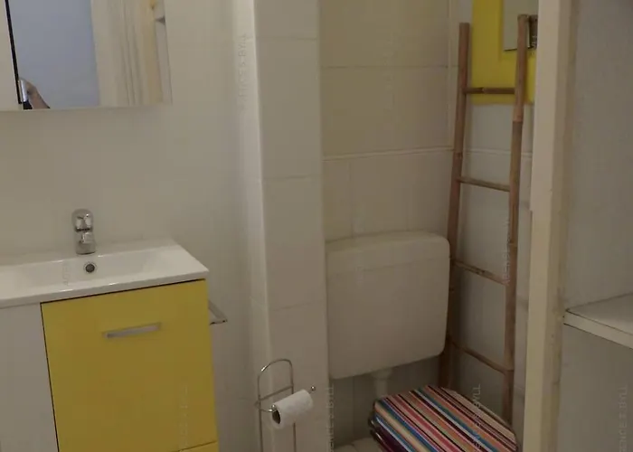 522 2 Pers Port Nature 2 Rez-de-chaussee * Agde